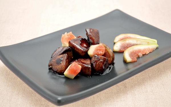 Wok de foie gras de canard figues sauce soja vinaigre balsamique